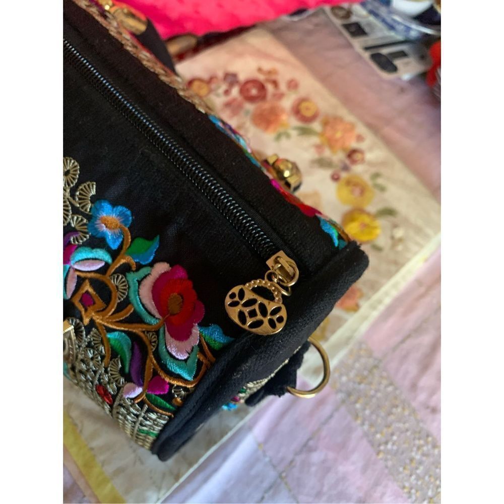 DAUBDO Embroidered Handbag Amazon - Picture 2 of 10